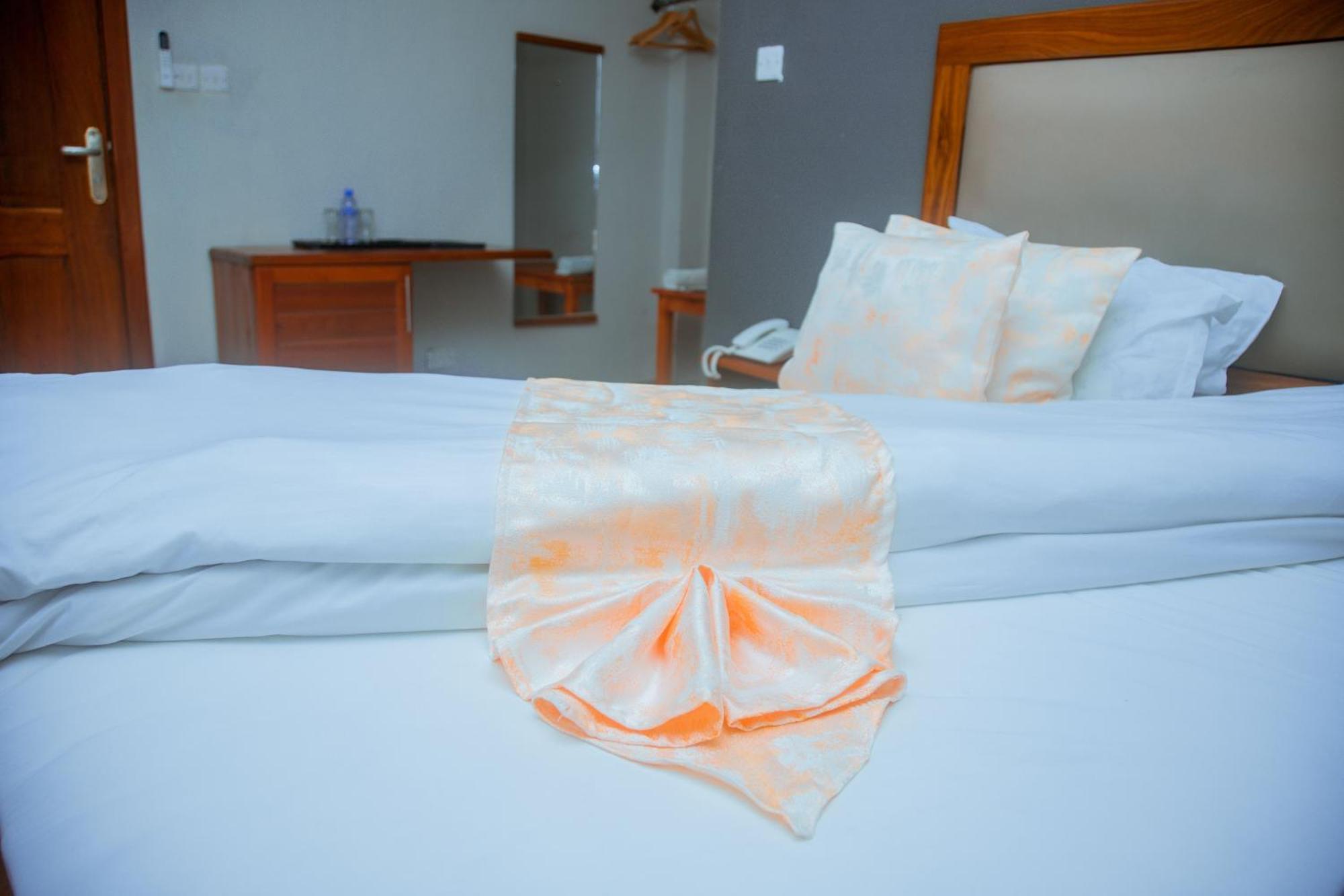Le Grand Marie Hotel Dar-es-Salaam Eksteriør bilde